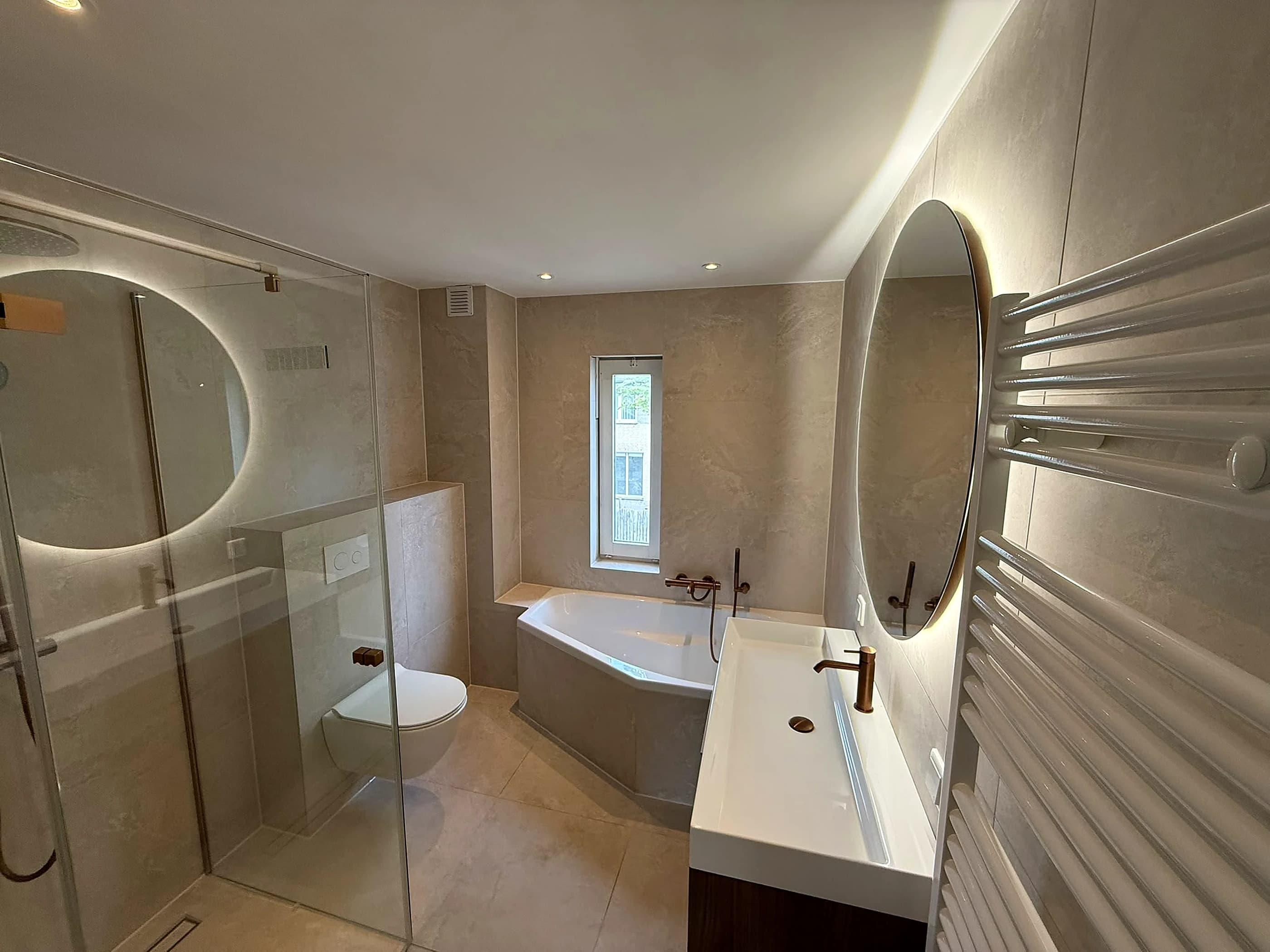 Door Renovast gerealiseerde badkamer